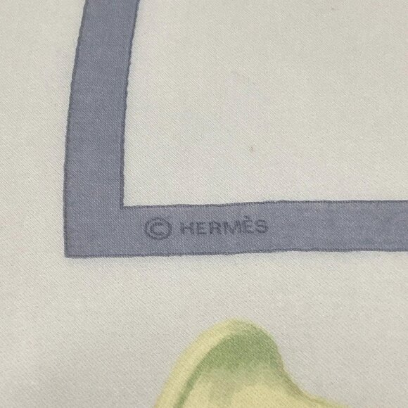 Auth HERMES Carre 90 - Light gray Khaki Multi Scarf - Picture 3 of 6